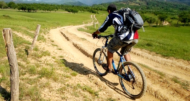 クロスバイクにおすすめなリュックサック・バックパック【ドイター】