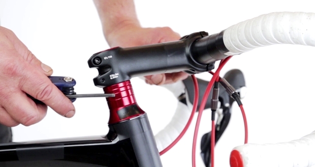 ハンドル 調整 自転車 自転車ハンドルが曲がった時に向き調整でまっすぐにする方法を紹介！｜さっくの気になる情報発信